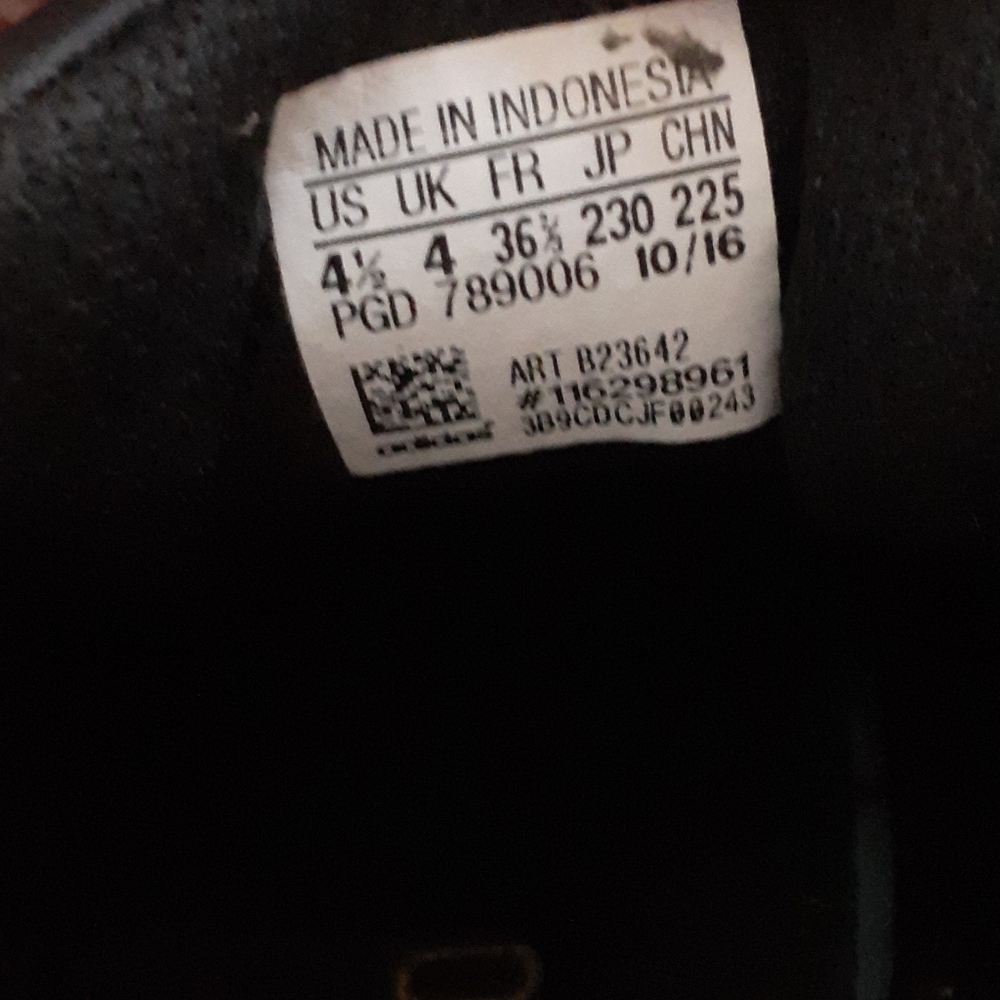 Shoes - Picture 2 of 3